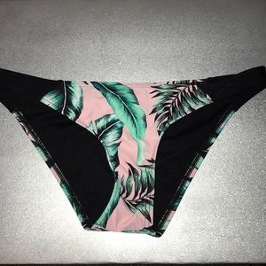 CUTE BIKINI BOTTOMS‼️‼️‼️